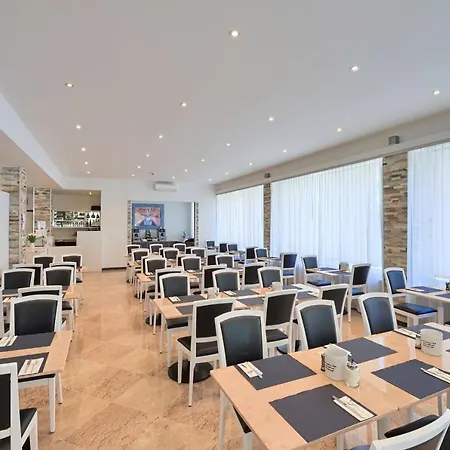 Luna Garni Hotel