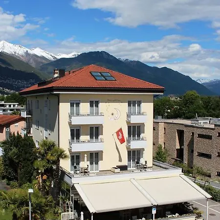 Luna Garni Hotel 3*