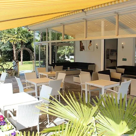 Hotel Luna Garni 3*